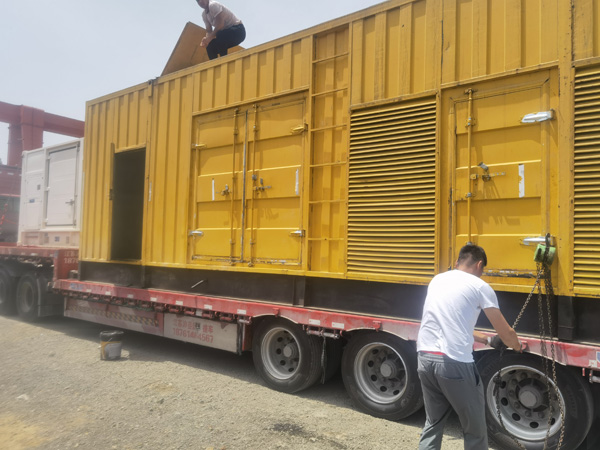 阳日镇除了负载情况和发动机维护，还有哪些因素会影响 200kw 柴油发电机的油耗？