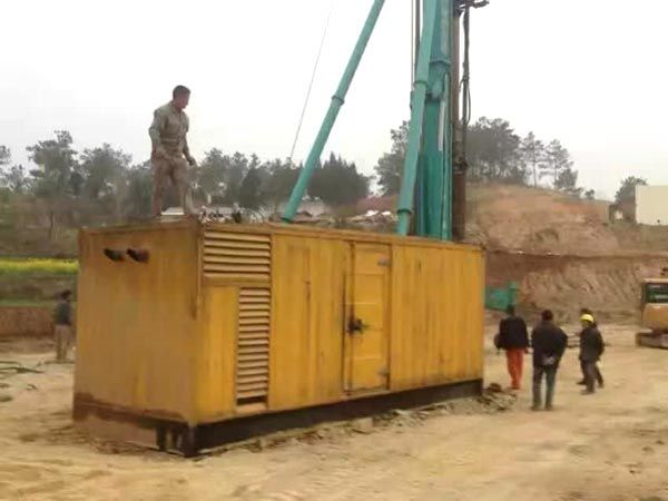 阳日镇如何判断水冷式机油散热器密封件是否需要更换?